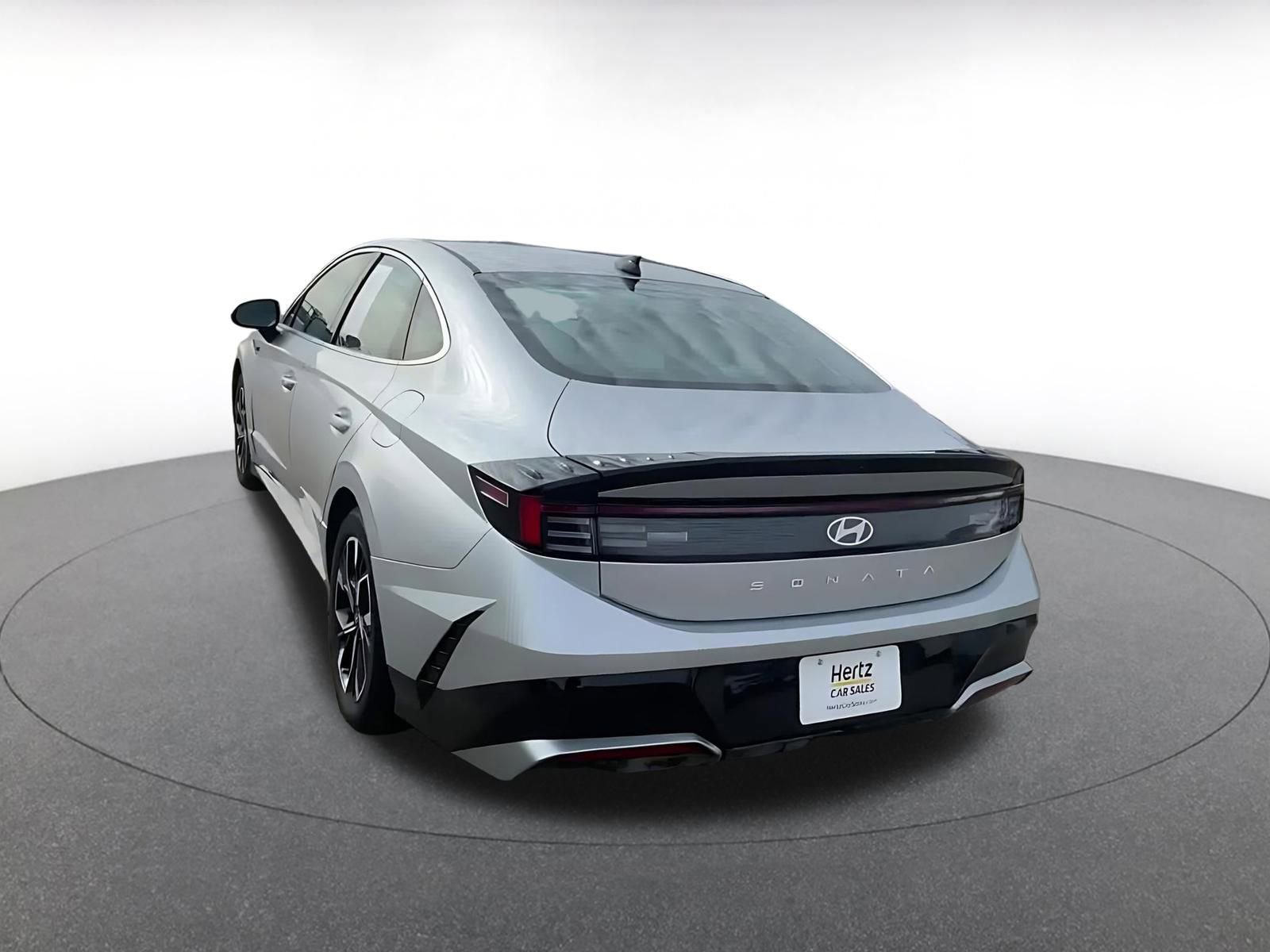 Used 2025 Hyundai Sonata SEL FWD image 4