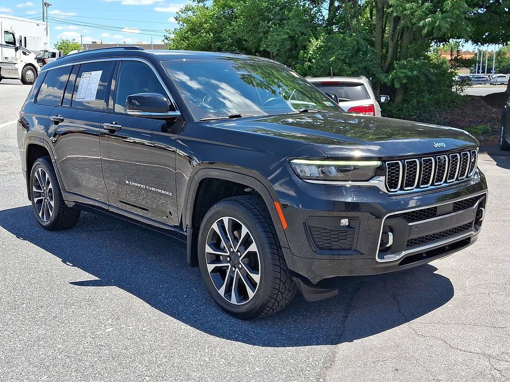 Used 2022 Jeep Grand Cherokee L Overland w/ Advanced Protech Group III AWD/4WD image 3