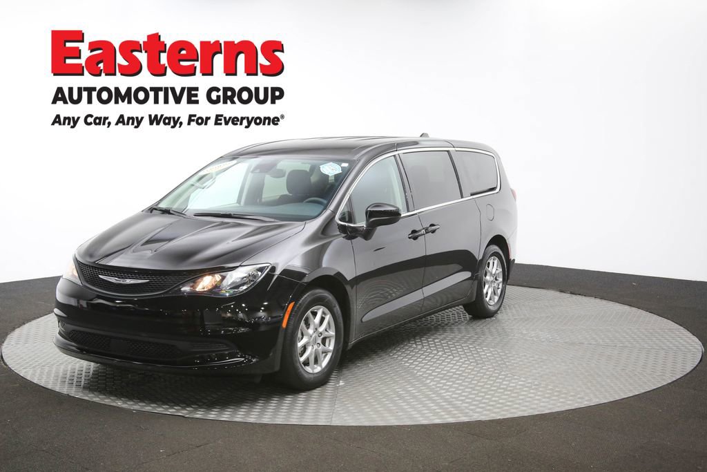 Used 2024 Chrysler Voyager LX image 53