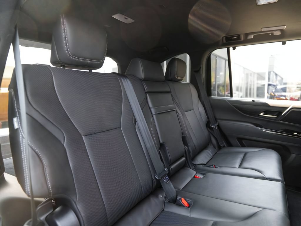 Used 2023 Lexus LX 600 4WD w/ Appearance Package image 39