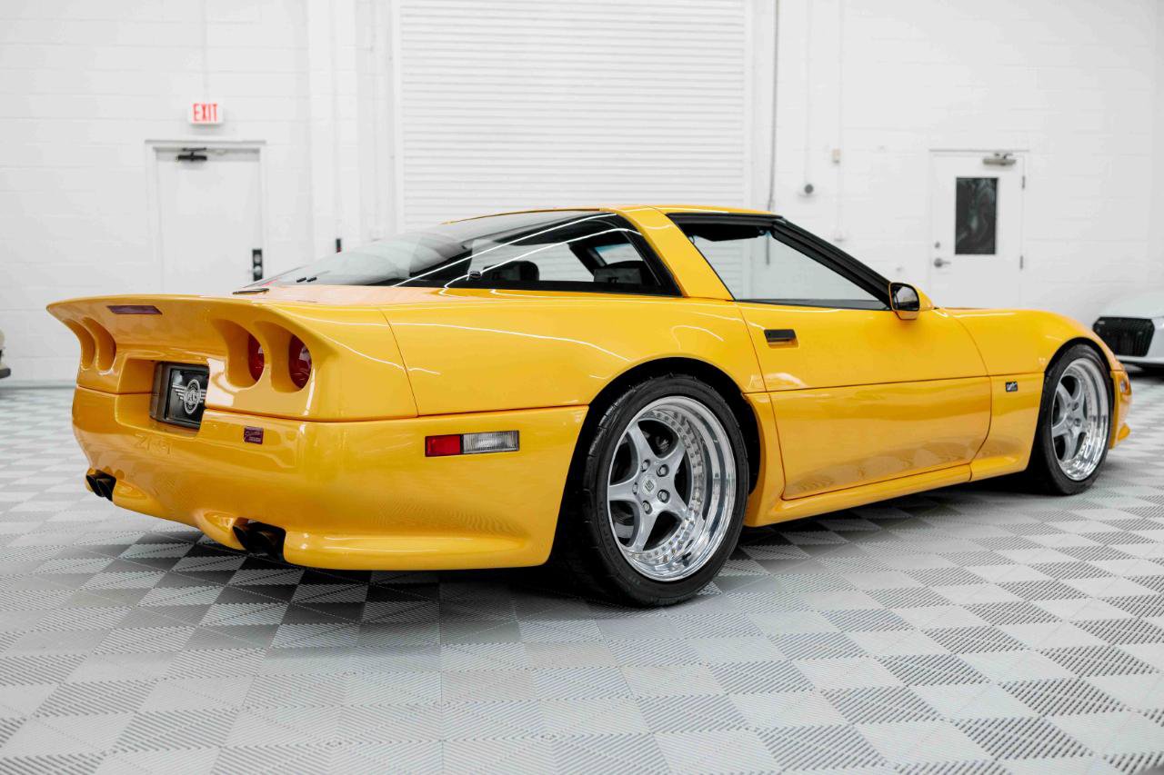 Used 1991 Chevrolet Corvette ZR-1 RWD image 19