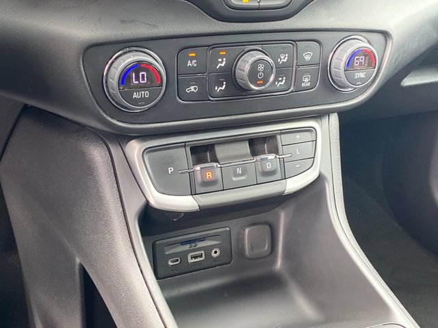 Certified 2024 GMC Terrain SLT AWD/4WD image 13