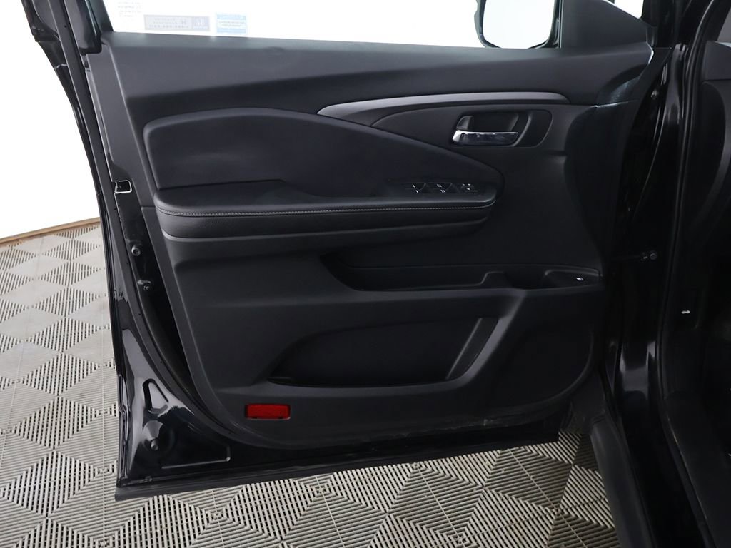 Used 2023 Honda Ridgeline Sport image 19