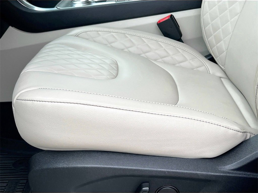Used 2024 Ford Edge Titanium image 19