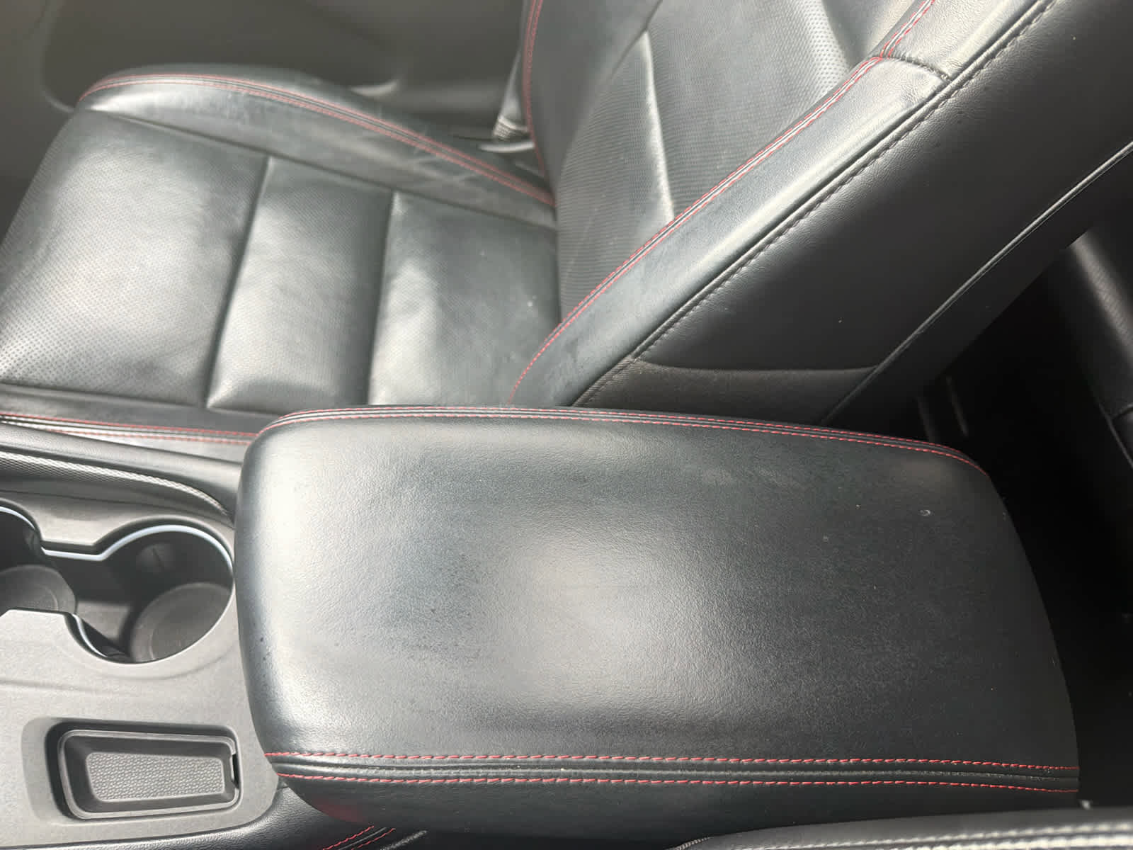 Used 2024 Dodge Durango GT image 33