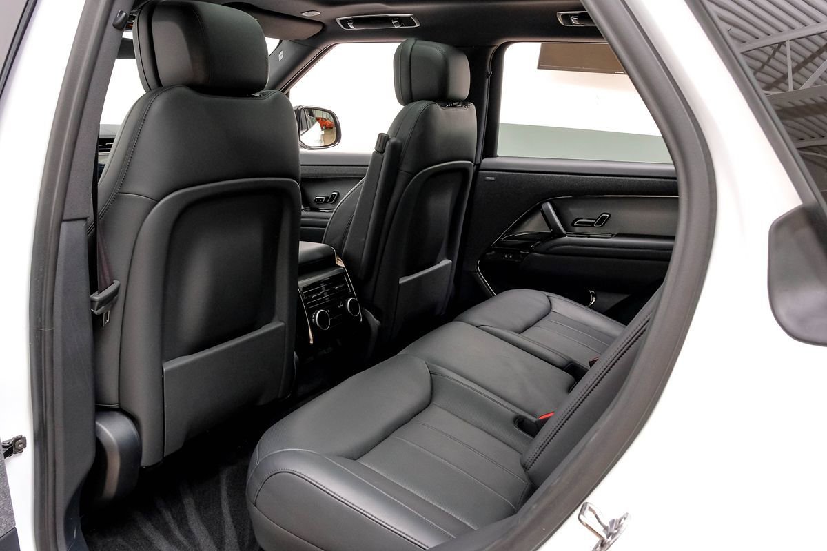 Used 2024 Land Rover Range Rover Sport Dynamic SE AWD/4WD image 34