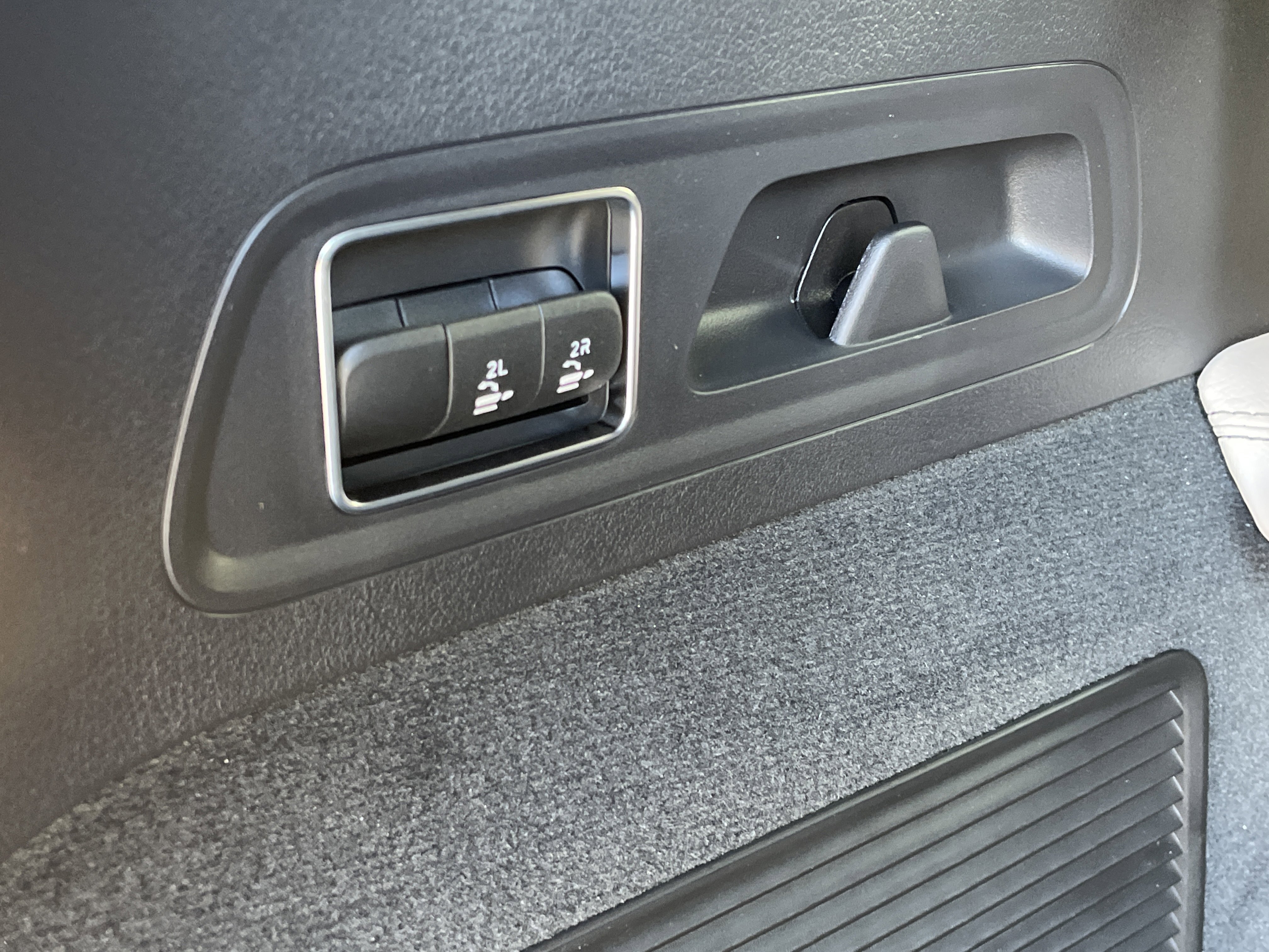 New 2026 Mercedes-Benz GLS 580 4MATIC image 10