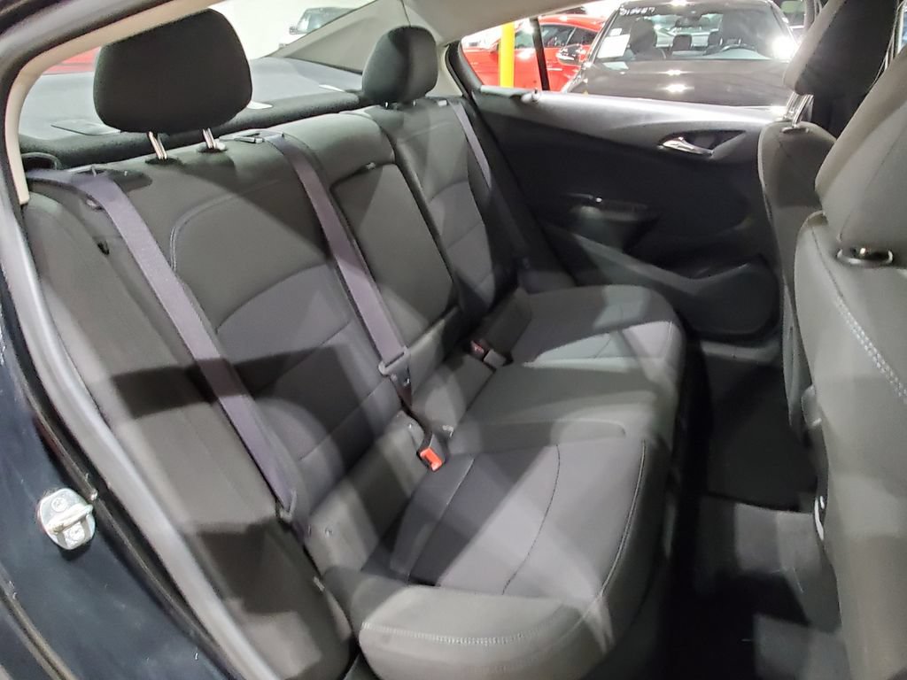 Used 2017 Chevrolet Cruze LT FWD image 18