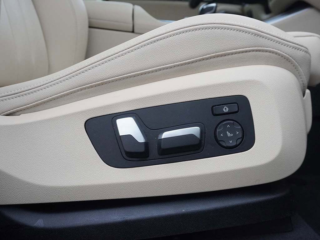 Used 2022 BMW X5 xDrive40i w/ Premium Package AWD/4WD image 41