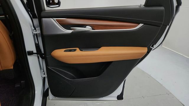 Certified 2025 Cadillac XT5 Premium Luxury w/ LPO, Floor Liner Package image 21