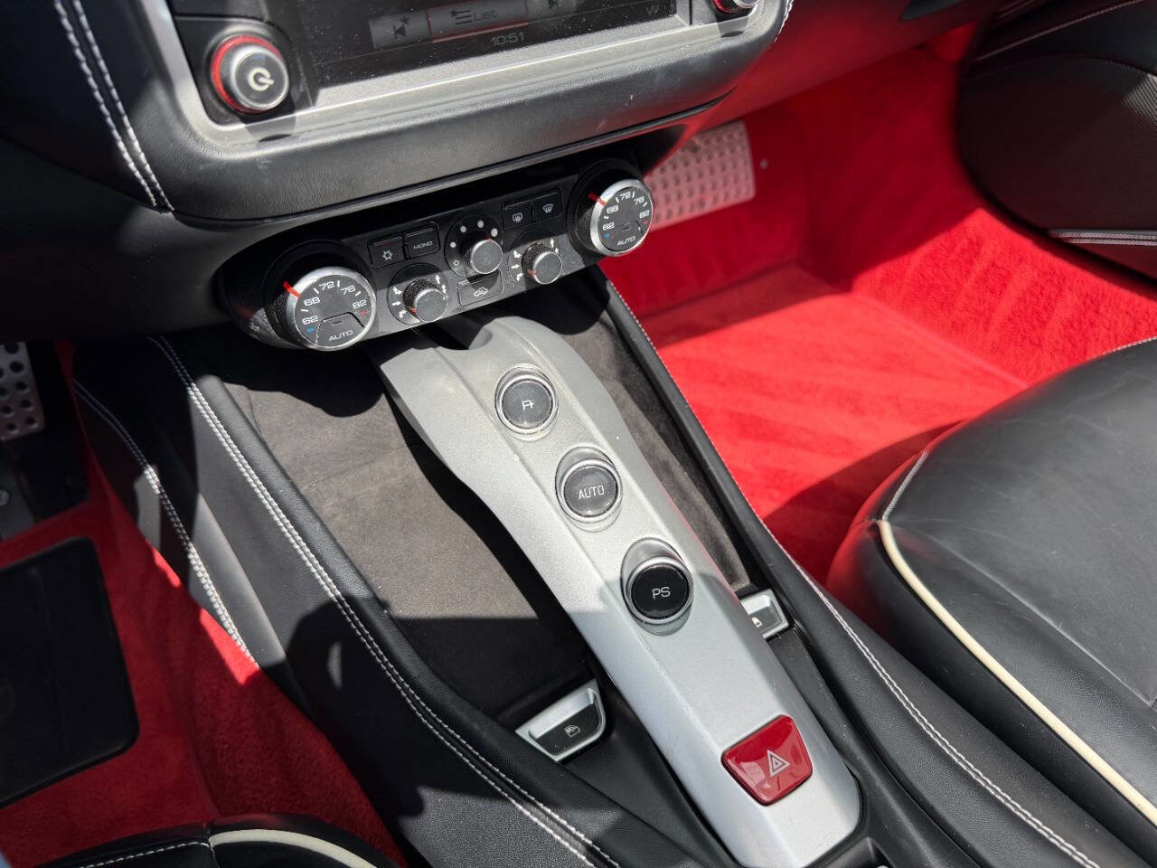 Used 2015 Ferrari California T RWD image 24