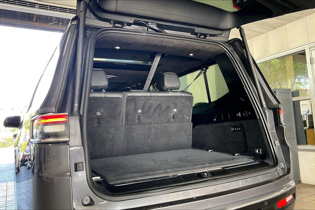 Used 2024 Jeep Grand Wagoneer L Series III image 20