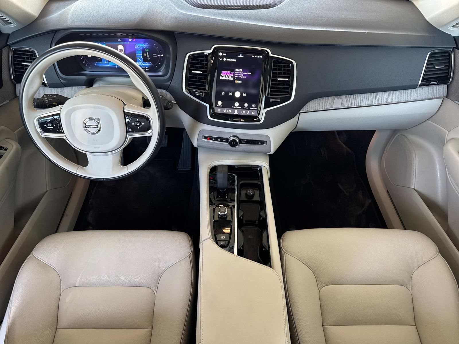 Certified 2024 Volvo XC90 T8 Plus w/ Protection Package Premier AWD/4WD image 4