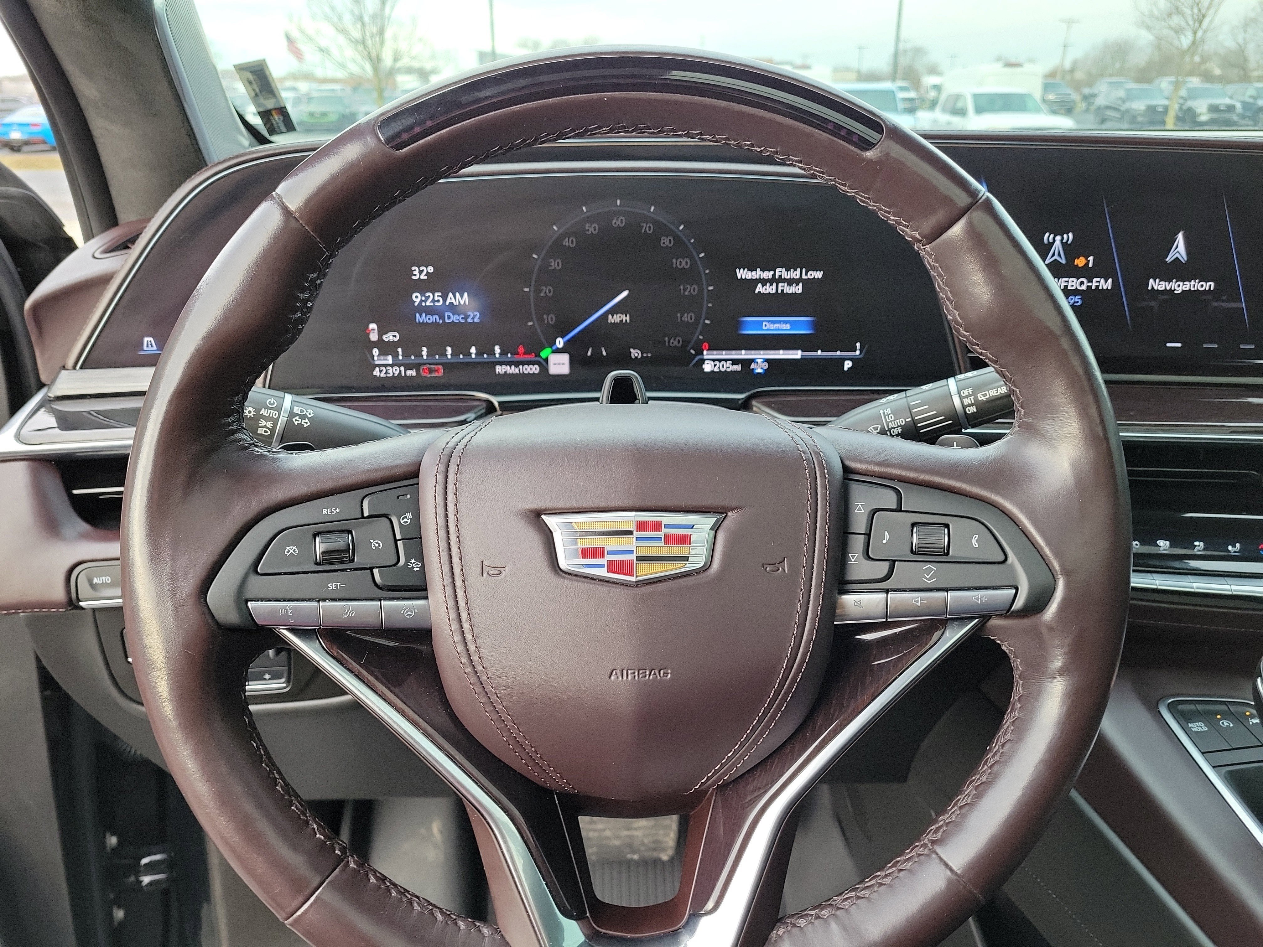 Used 2021 Cadillac Escalade ESV Sport Platinum image 25