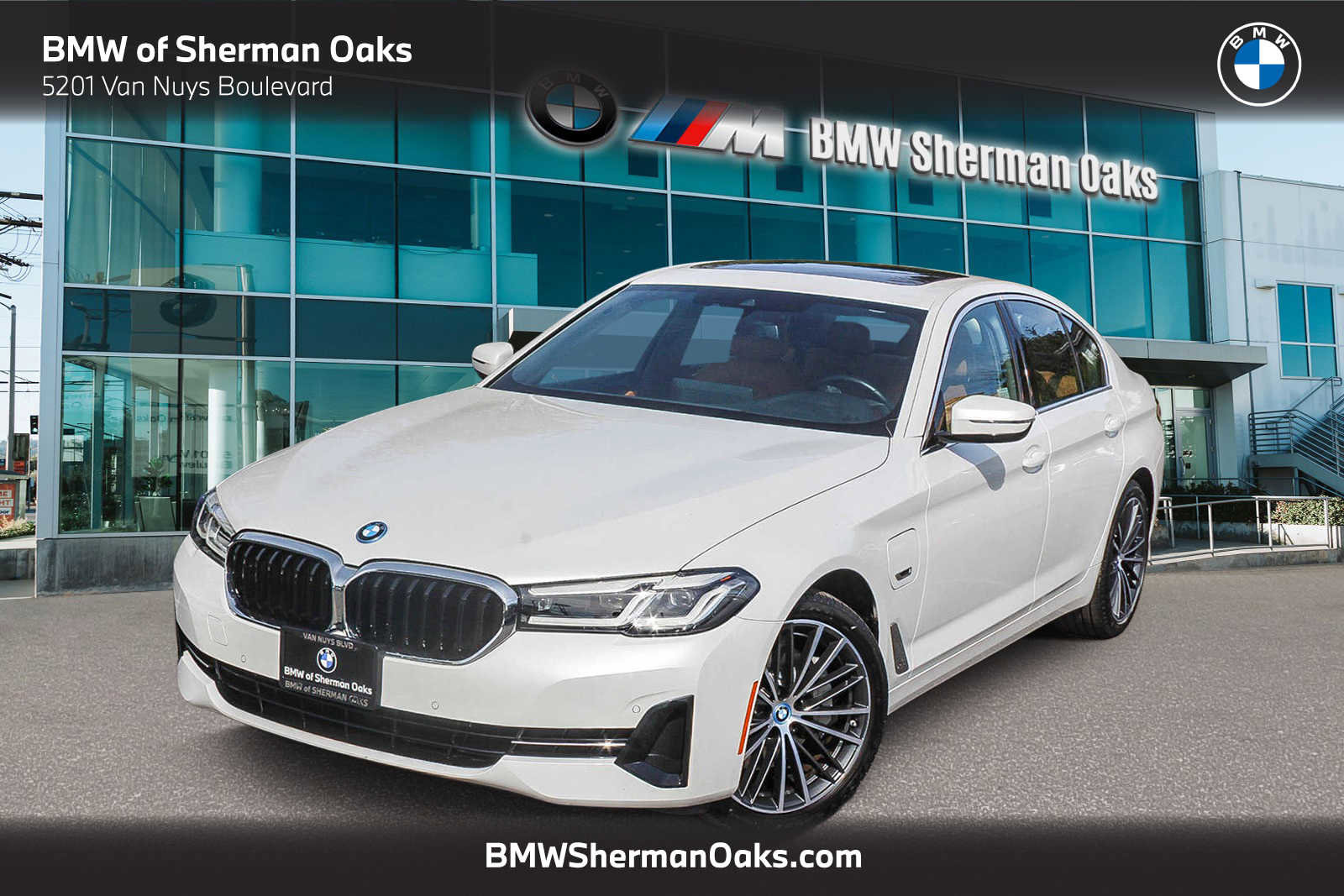 Certified 2023 BMW 530e w/ Convenience Package image 1