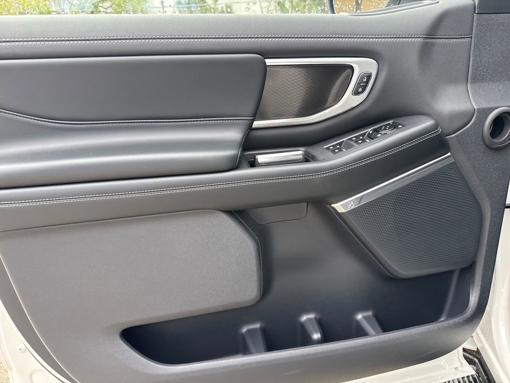 New 2026 Ford Expedition Platinum image 20