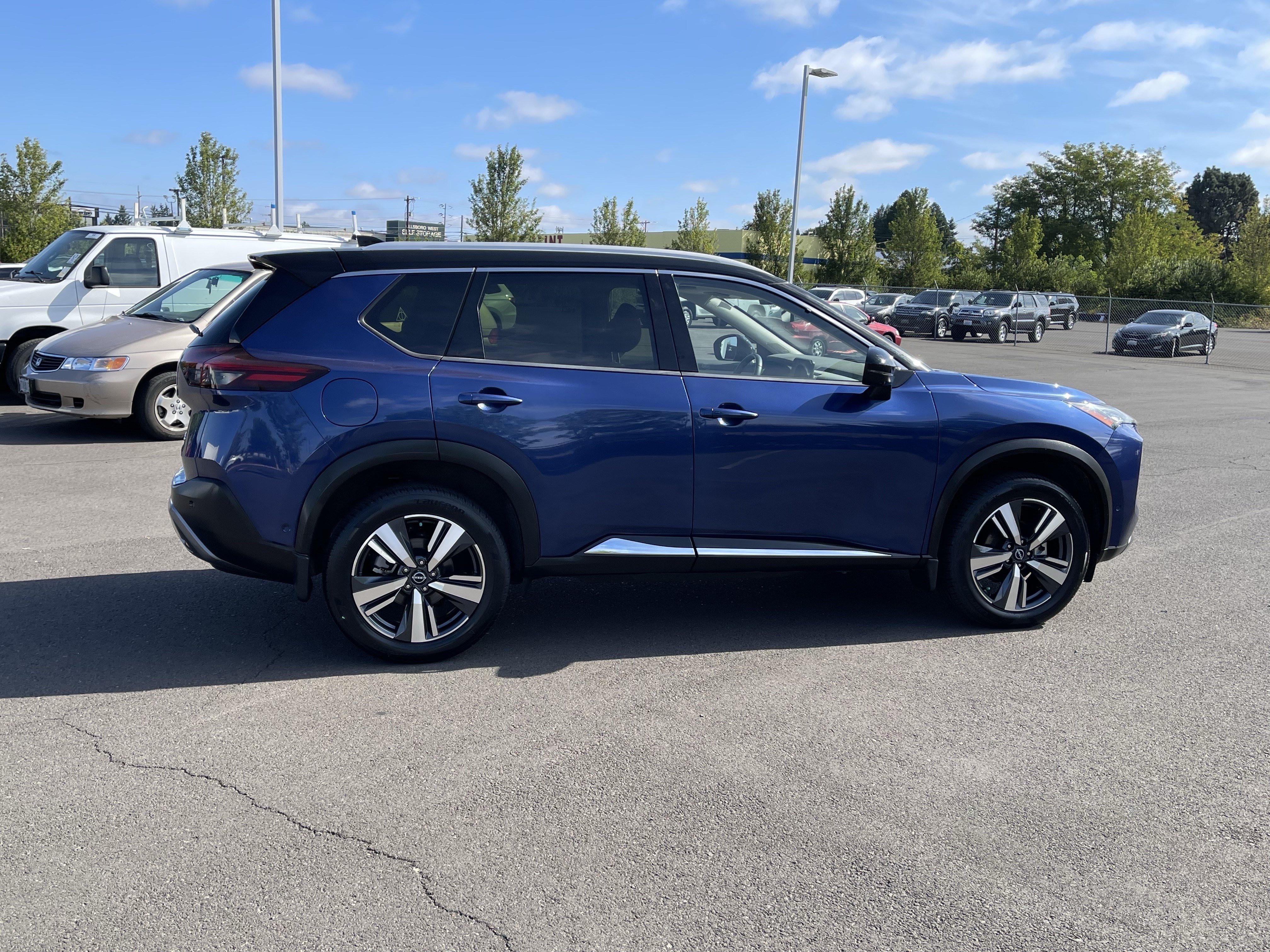 Used 2023 Nissan Rogue SL w/ SL Premium Package AWD/4WD image 6