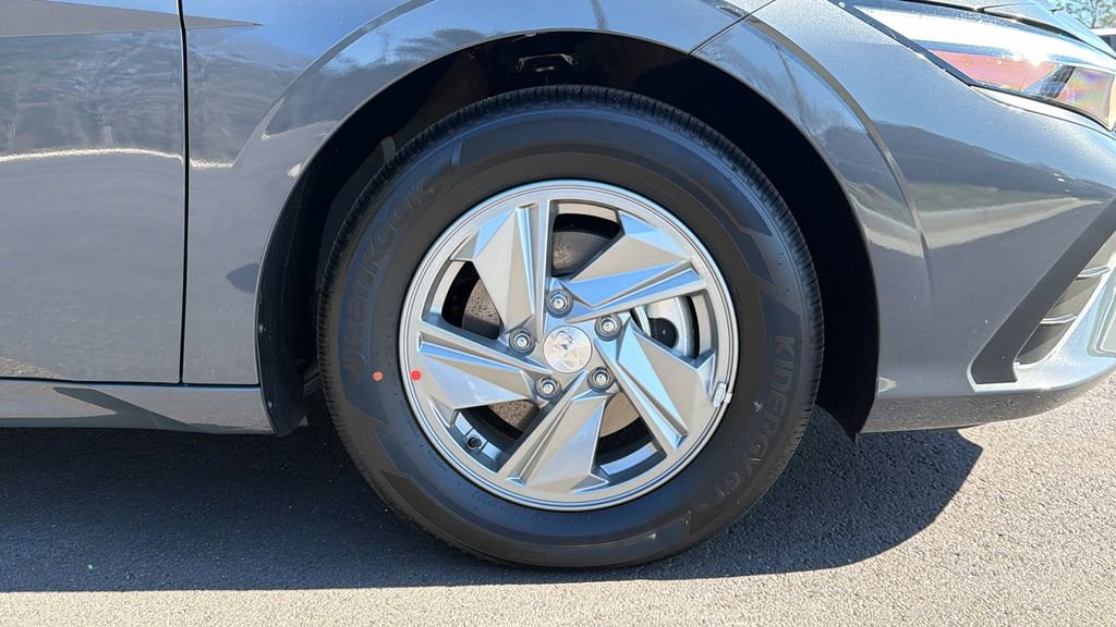New 2026 Hyundai Elantra SE image 13