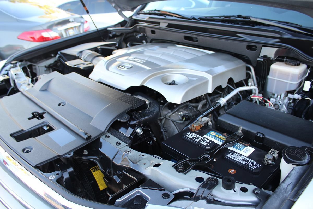 Used 2008 Lexus LX 570 4WD w/ Technology Pkg image 39