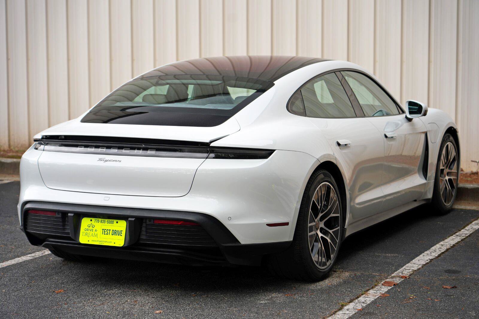 Used 2022 Porsche Taycan RWD image 53