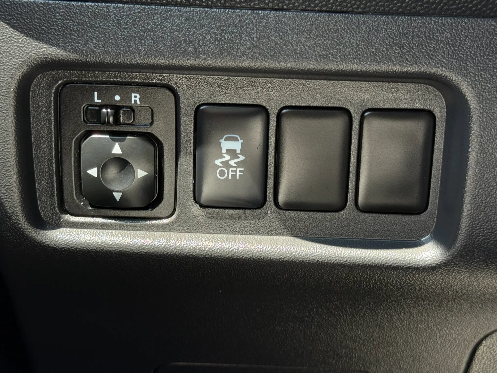 Used 2020 Mitsubishi Mirage ES FWD image 28