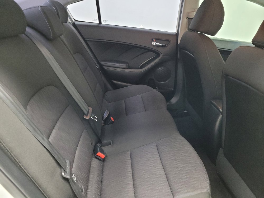 Used 2016 Kia Forte LX image 19