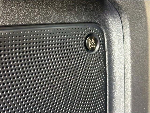 Used 2020 Ford Escape Titanium image 18