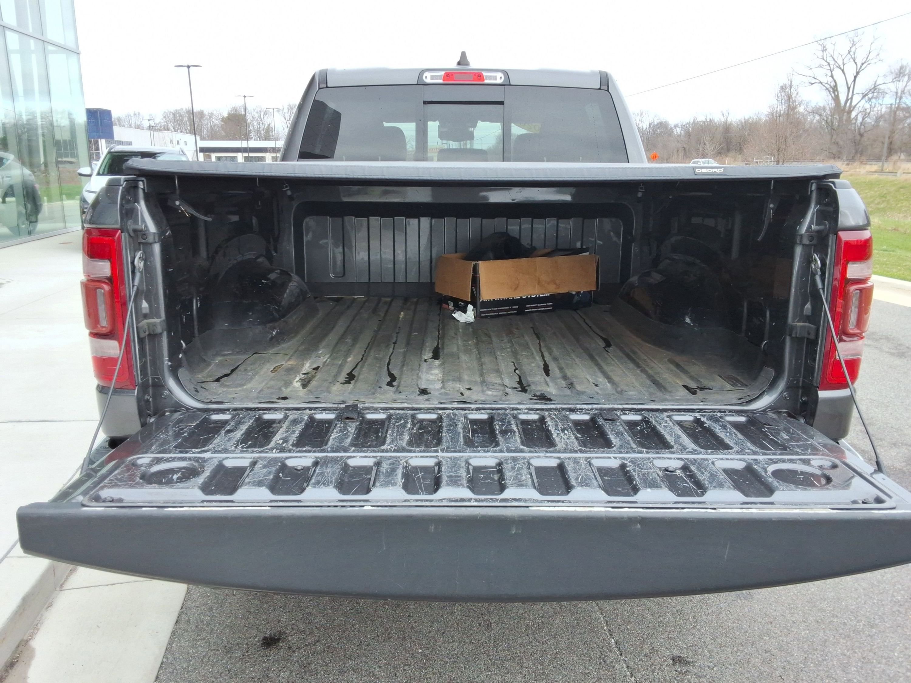 Used 2020 RAM 1500 Laramie AWD/4WD image 29