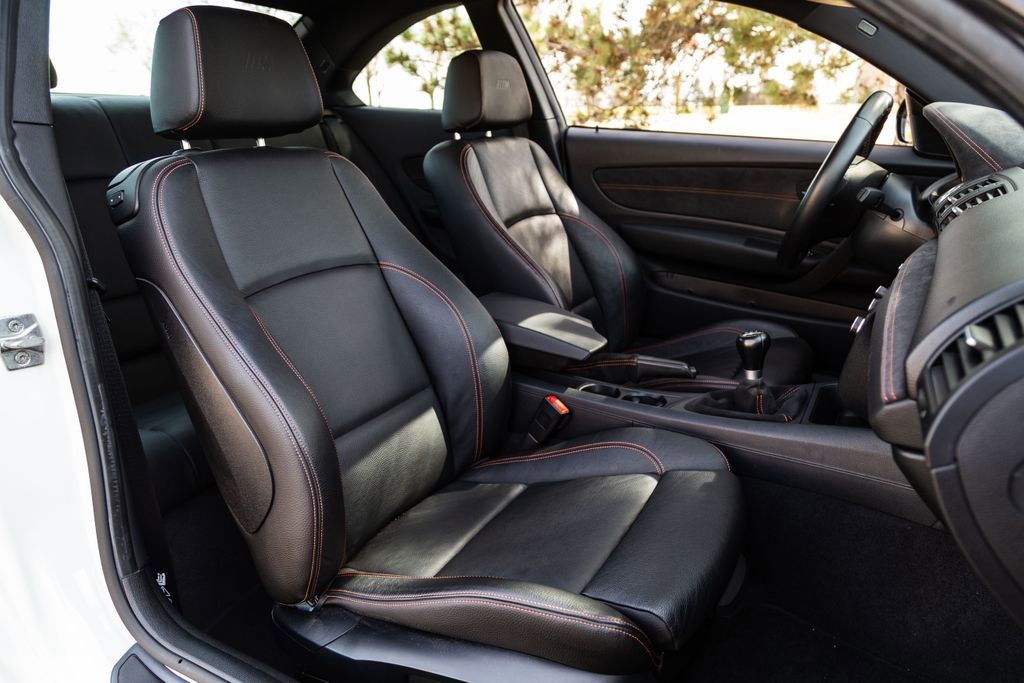 Used 2011 BMW 1 Series M image 18
