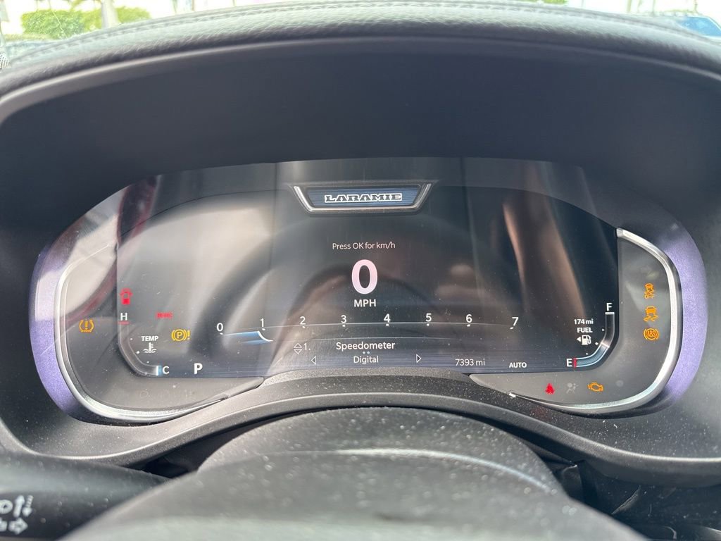 Used 2025 RAM 1500 Laramie image 12