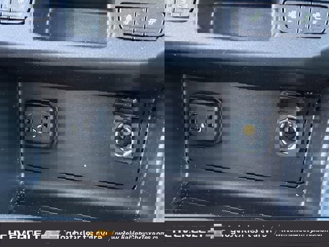 Used 2022 GMC Canyon AT4 w/ Trailering Package image 19