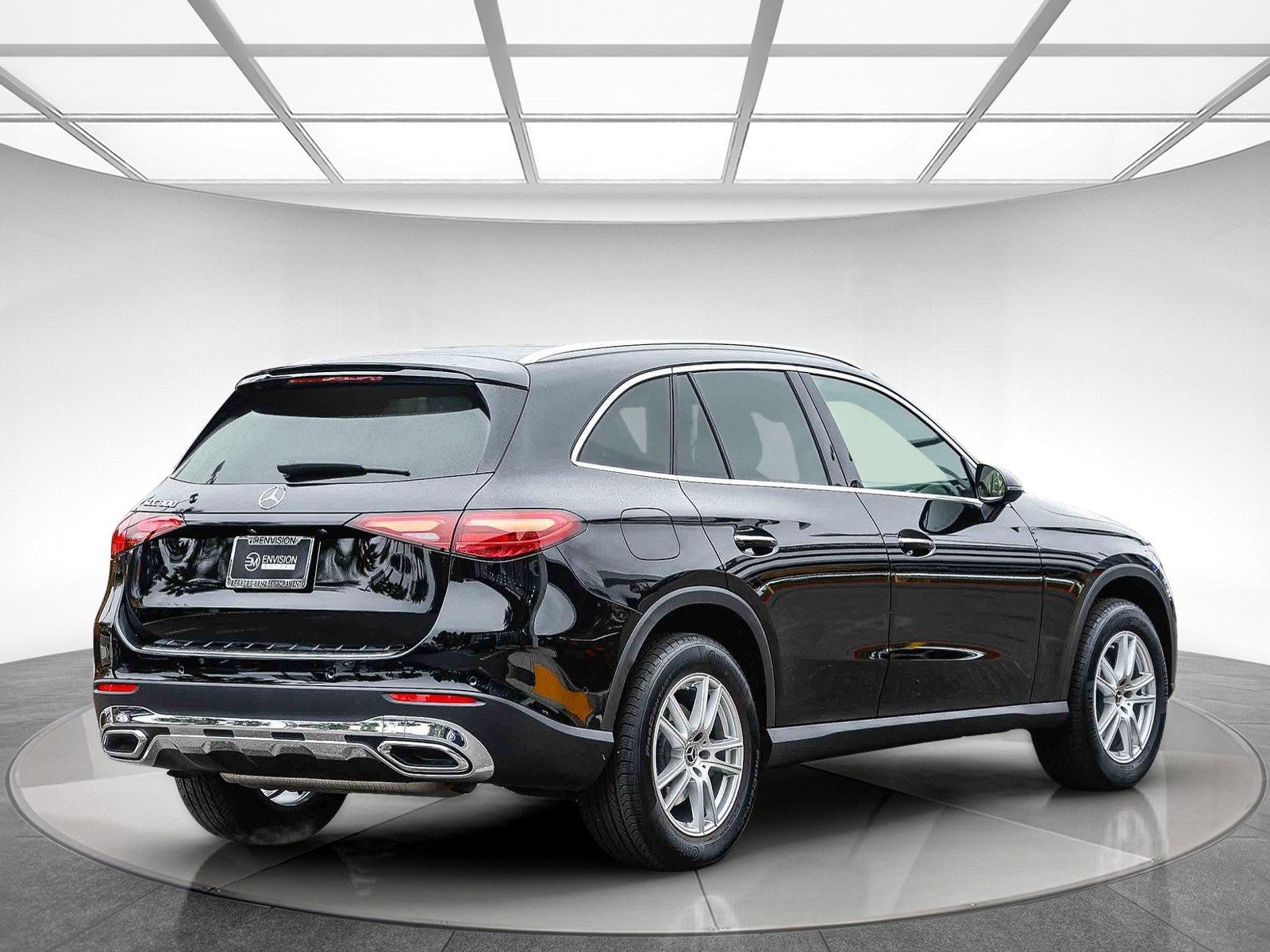 Certified 2025 Mercedes-Benz GLC 300 image 4