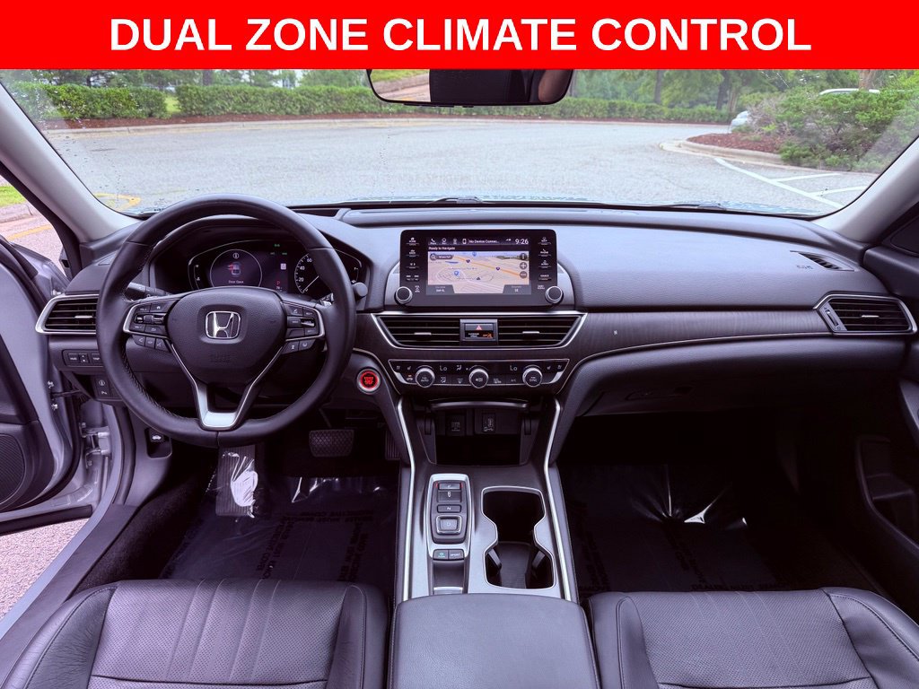 Used 2018 Honda Accord Touring image 11