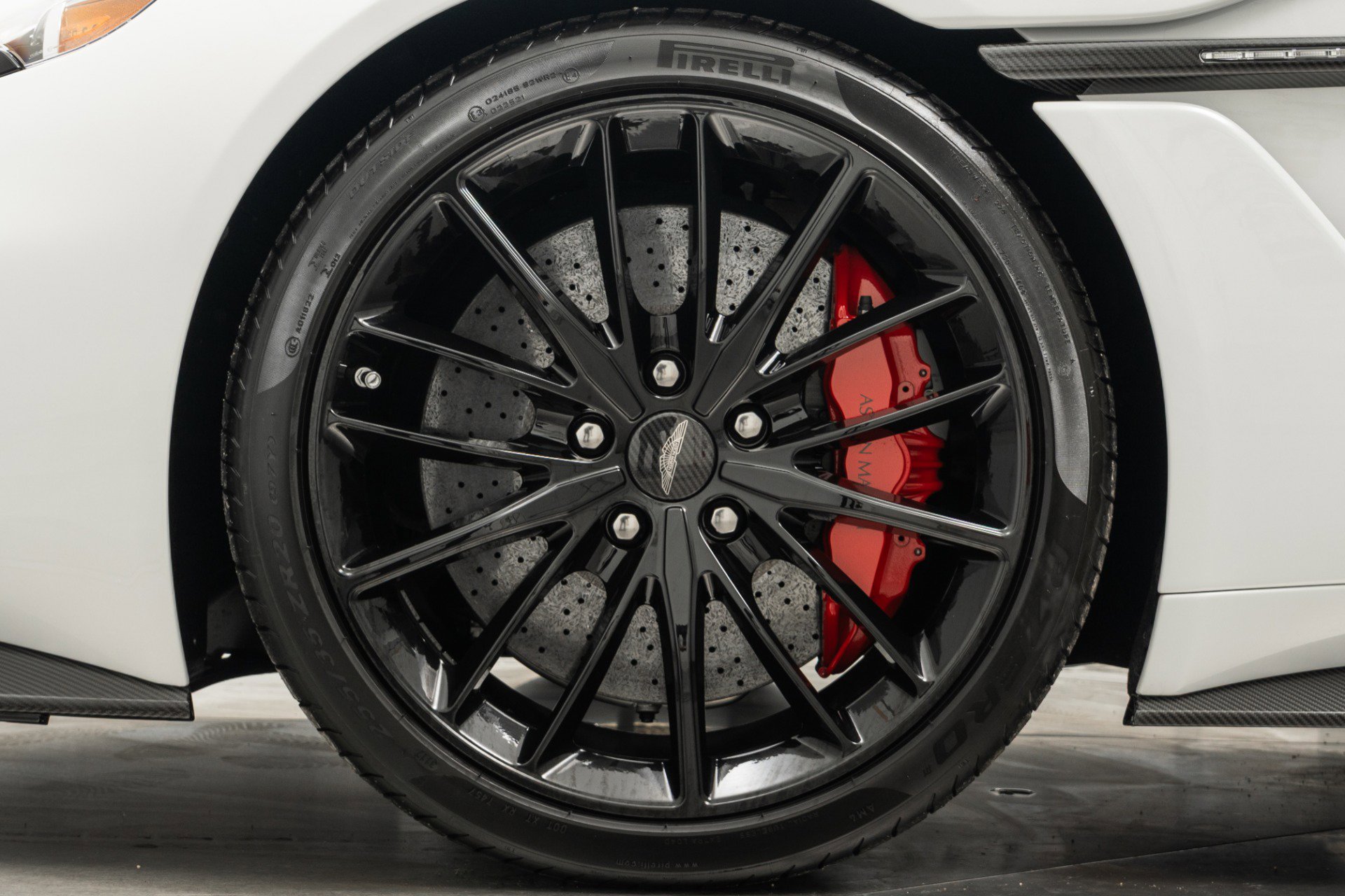 Used 2018 Aston Martin Vanquish Zagato image 10