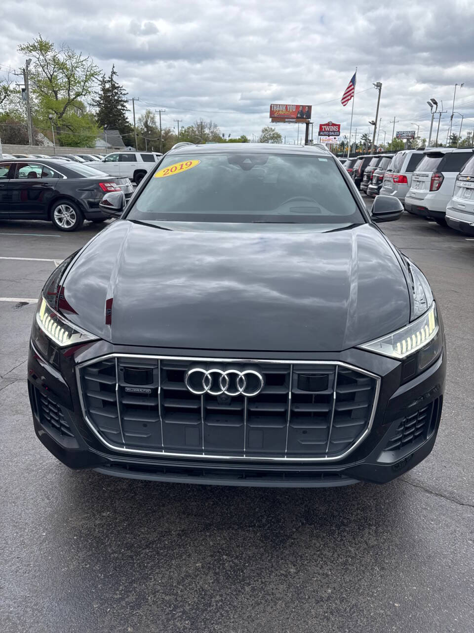 Used 2019 Audi Q8 Prestige w/ Towing Package AWD/4WD image 2