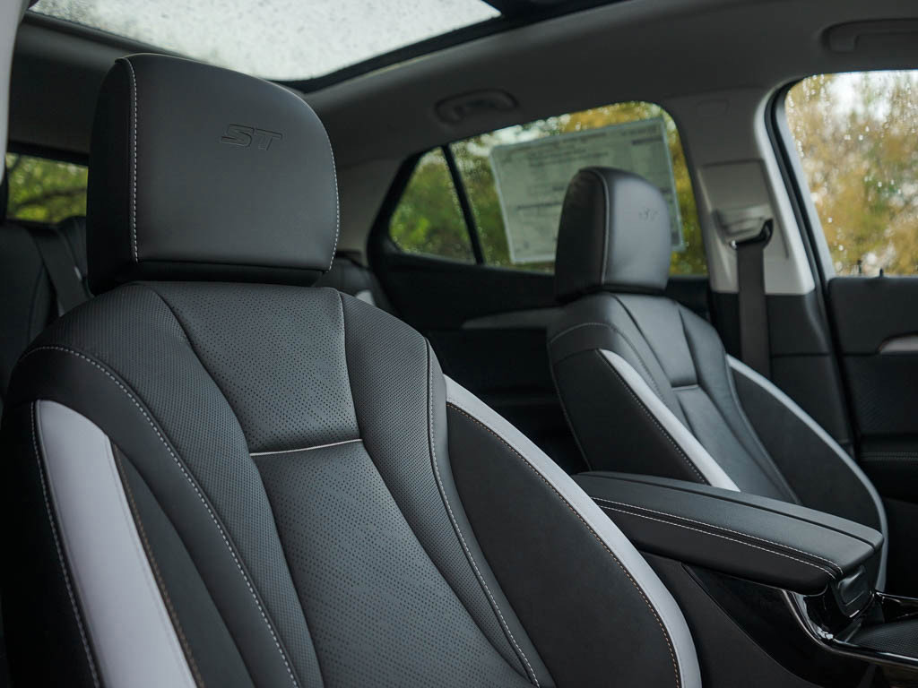 New 2025 Buick Envision Sport Touring image 12