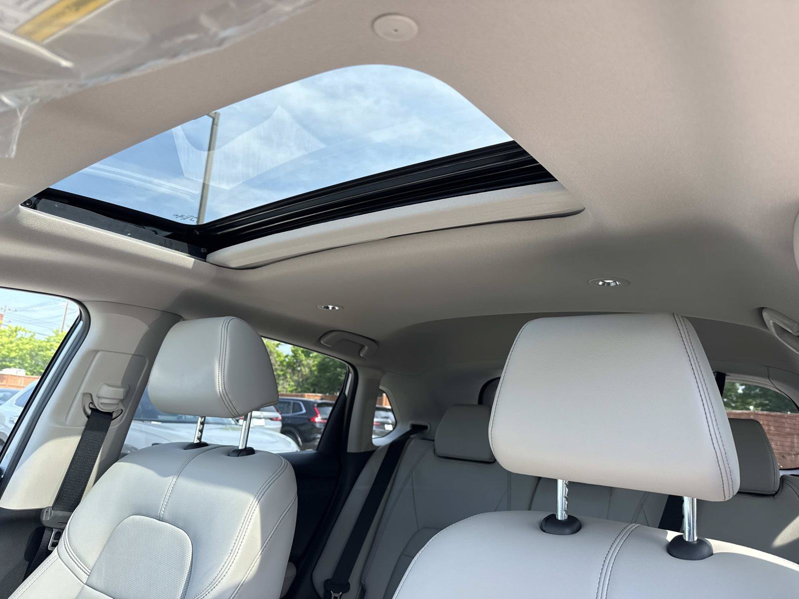 New 2027 Honda HR-V EX-L image 3