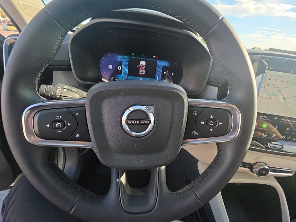 Used 2023 Volvo XC40 B5 Ultimate w/ Protection Package Premier AWD/4WD image 17