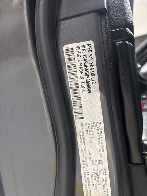 Used 2023 Jeep Grand Cherokee Altitude AWD/4WD image 46