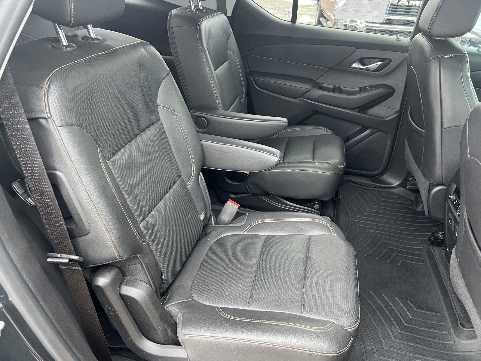 Used 2021 Chevrolet Traverse Premier image 30