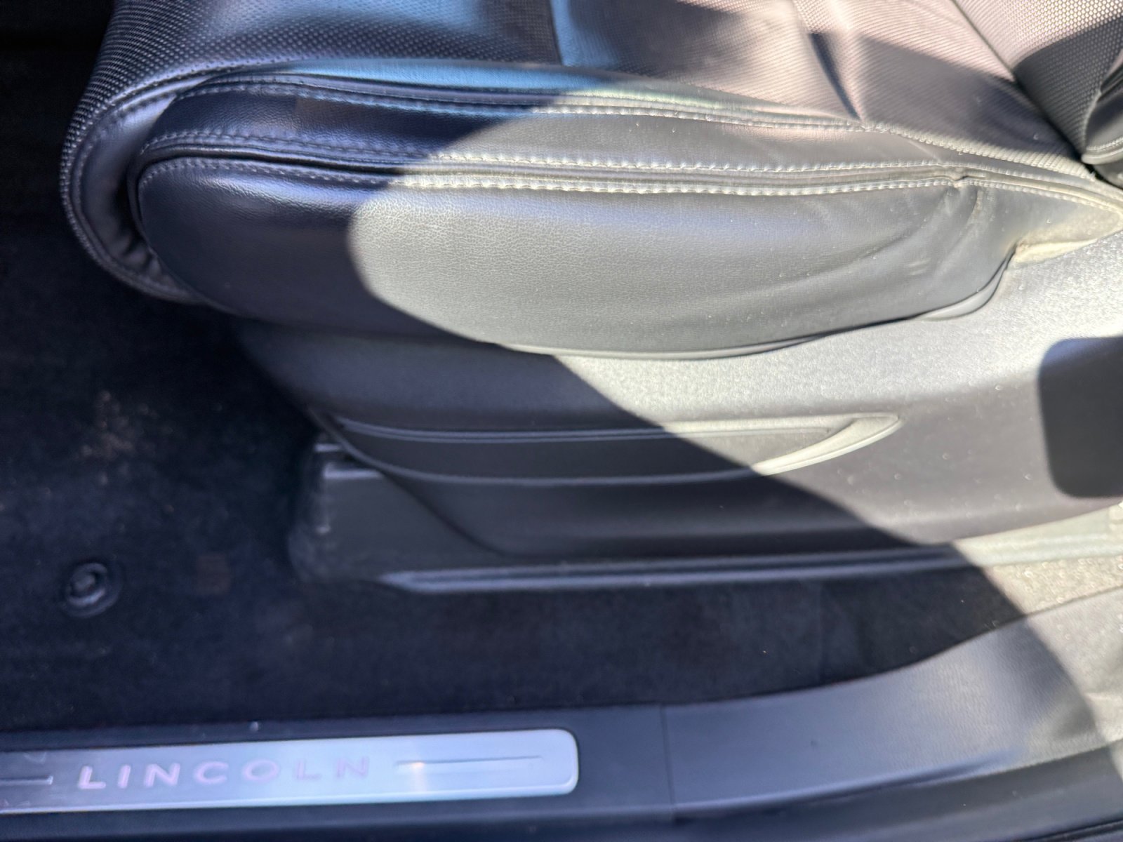 Used 2019 Lincoln Navigator Reserve image 15