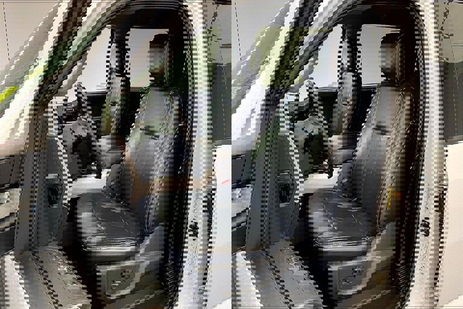 Used 2020 Ford F250 Lariat w/ Lariat Value Package image 17