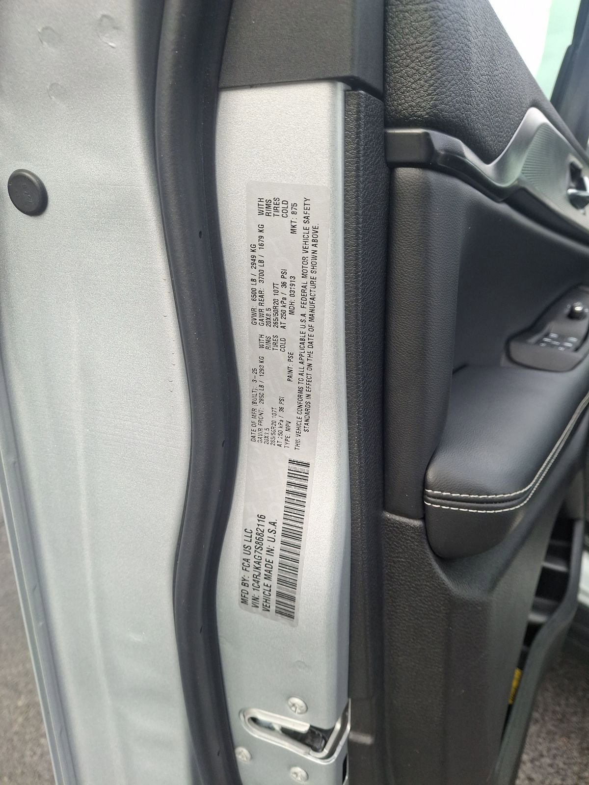 Used 2025 Jeep Grand Cherokee L Altitude AWD/4WD image 36