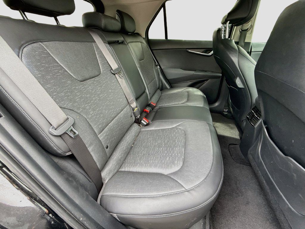 Used 2023 Kia Niro Wave w/ Wave Preserve Package FWD image 31