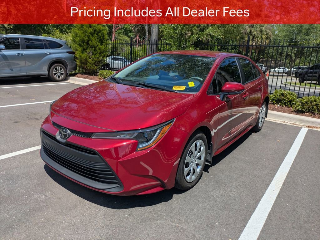Used 2025 Toyota Corolla LE FWD image 4