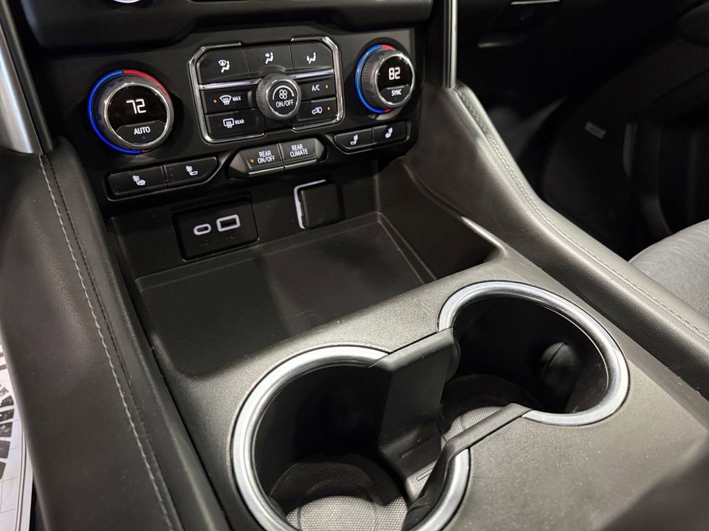 Used 2022 Chevrolet Tahoe Z71 w/ Luxury Package image 34