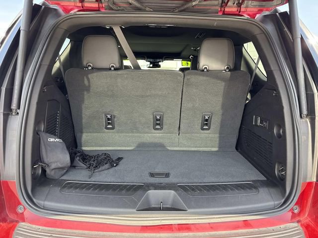Certified 2023 GMC Yukon SLT w/ SLT Premium Package AWD/4WD image 9