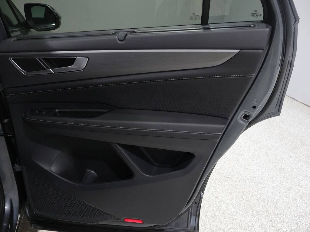 Used 2025 Volkswagen Atlas Cross Sport SE image 20