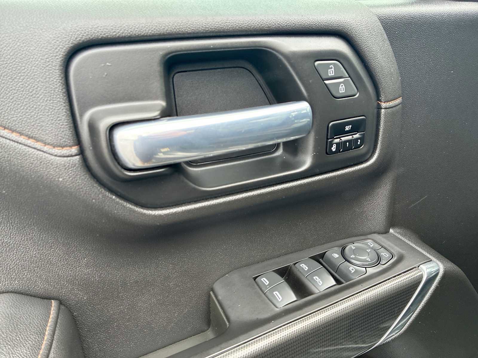 Certified 2020 GMC Sierra 1500 AT4 w/ AT4 Premium Package image 24