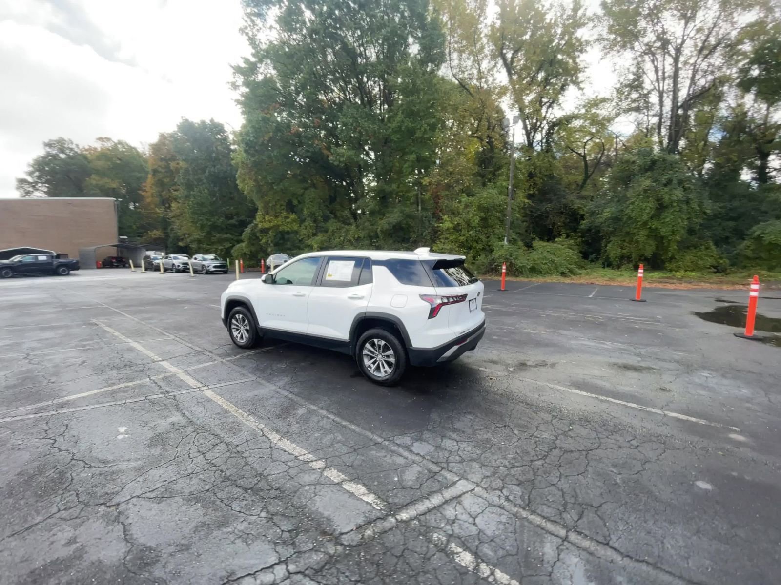 Used 2025 Chevrolet Equinox LT image 16